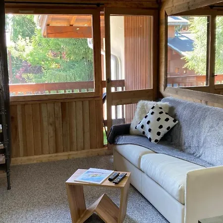 Mezzanine Centre דירה